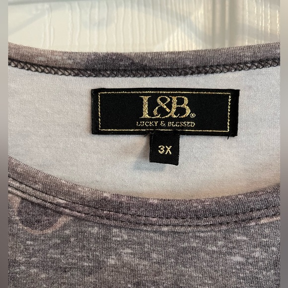 L&B Plus Size Camo Shirt with Blingy Gold Seguin Faux Pocket. Size 3X - Picture 3 of 7